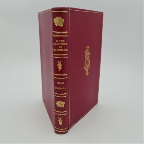 Alice's Adventures in Wonderland.  Illustrated by John Tenniel (1907)