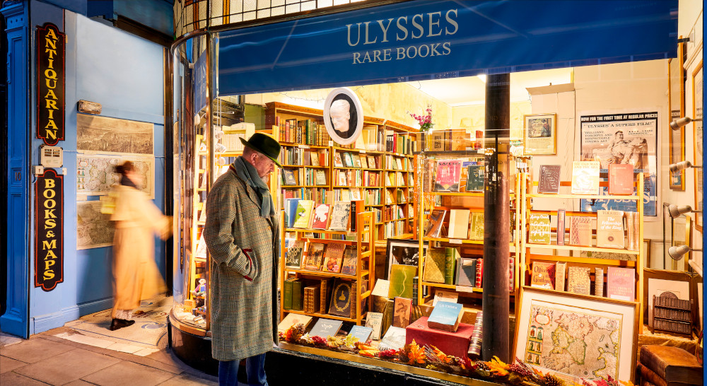 Exterior showing Ulyssess Rare Books shop front